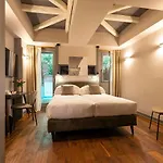 Loly Boutique 4*