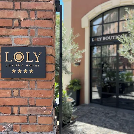 Loly Boutique Hotel