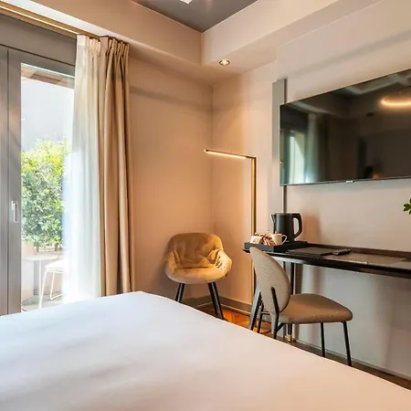 Loly Boutique 4* روما