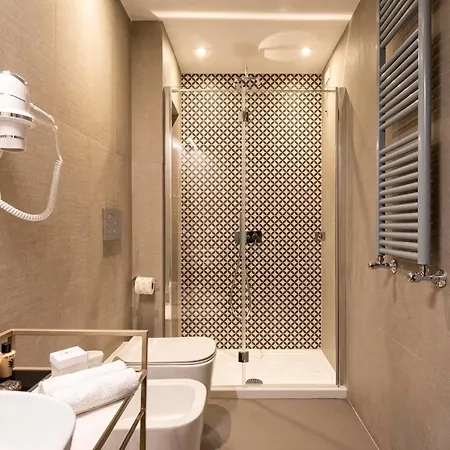 Loly Boutique 4* روما