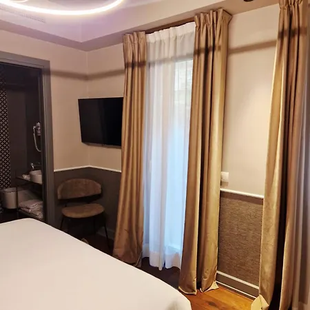 Loly Boutique فندق 4*