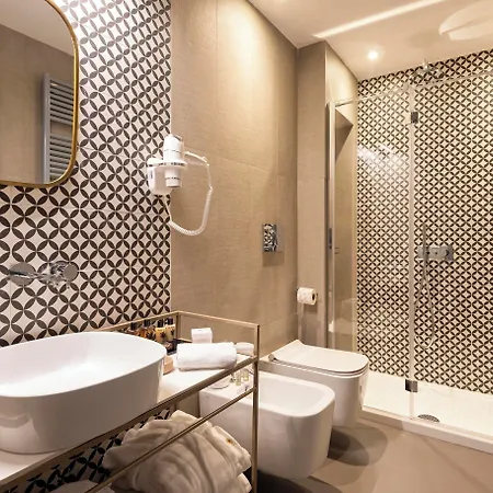 فندق Loly Boutique 4*