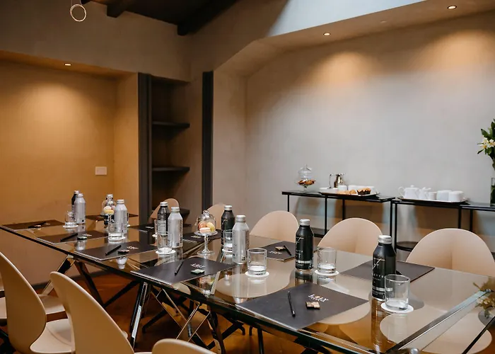 Loly Boutique Hotel 4*