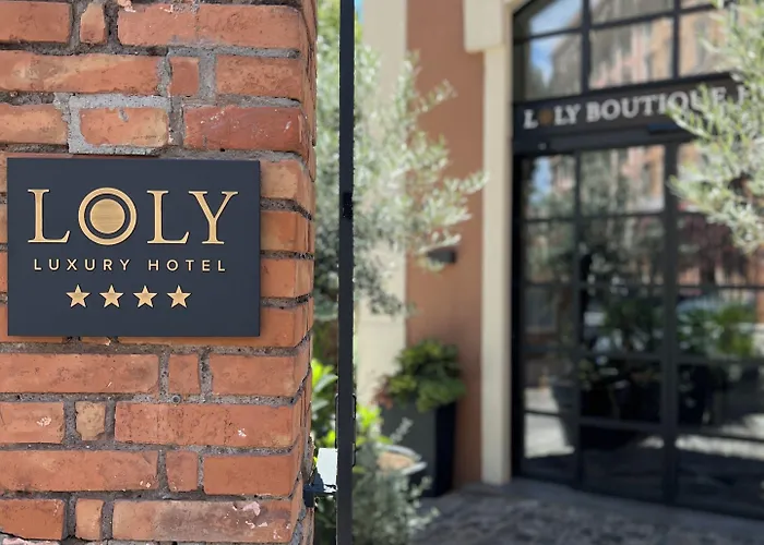Loly Boutique Hotel