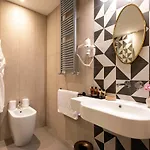 Loly Boutique 4*