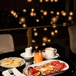 Loly Boutique Hotel 4*
