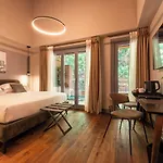Loly Boutique 4*
